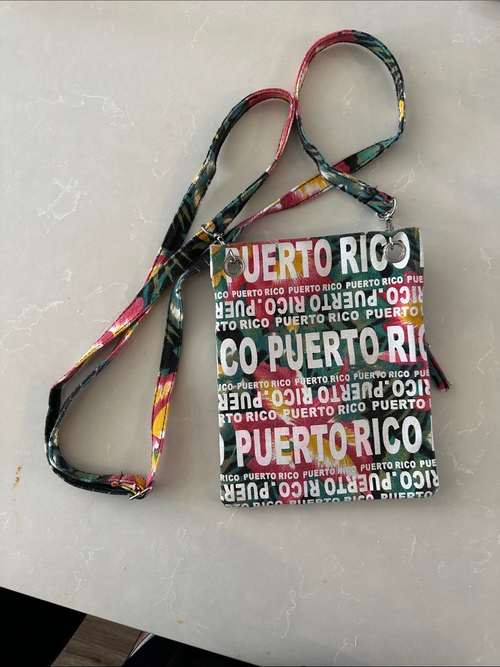 Robin Ruth Multicolor PUERTO RICO Text Crossbody Bag - Picture 5 of 9